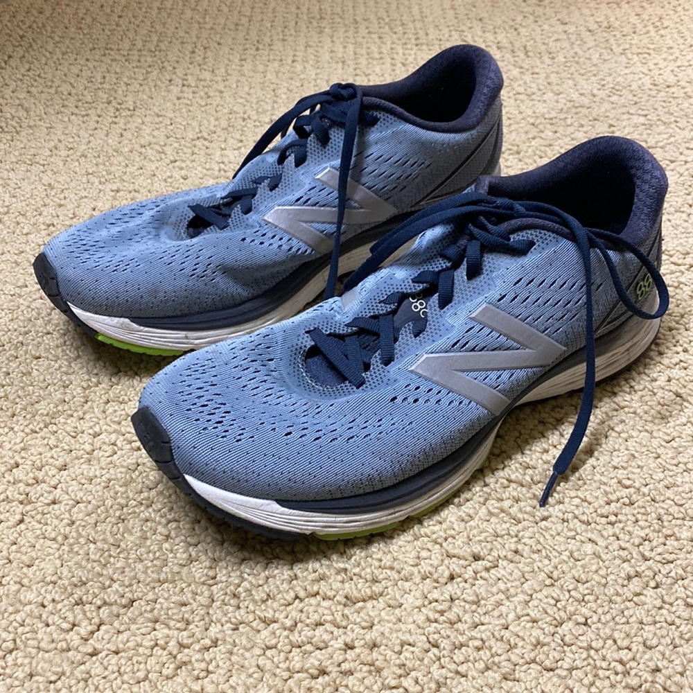 New Balance tennis shoes